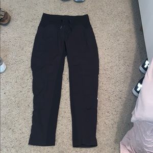 Black lulu joggers